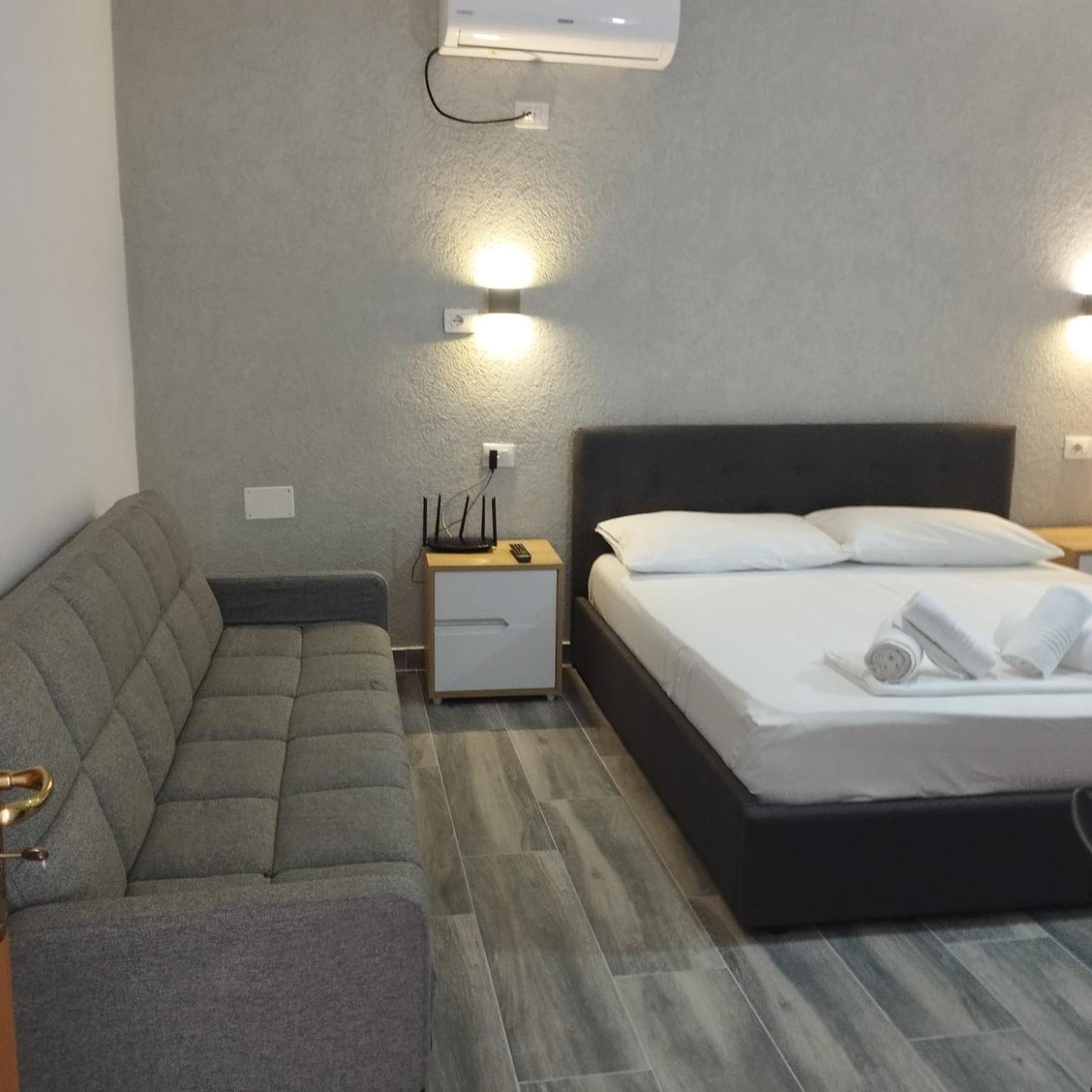 Belka Studios Vlorë Buitenkant foto