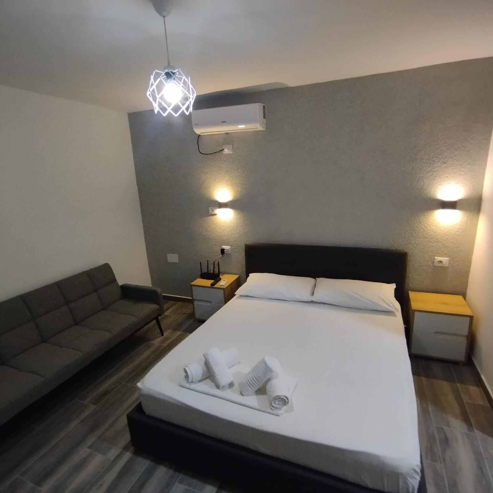 Belka Studios Vlorë Buitenkant foto